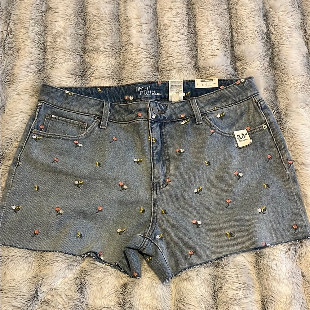 Time and Tru Women's Embroidered Jean Shorts - Blue